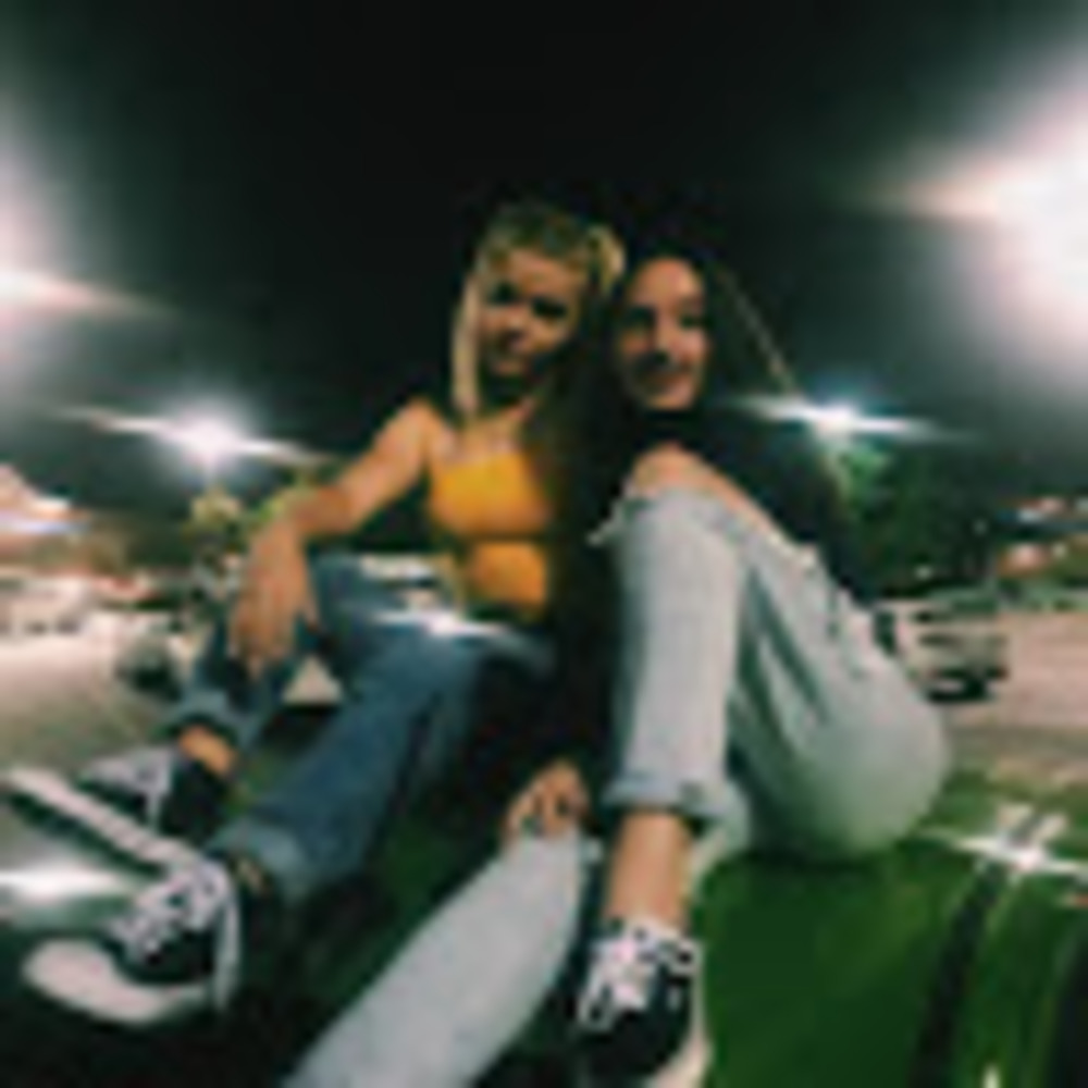 Meet your Posher, Alexis